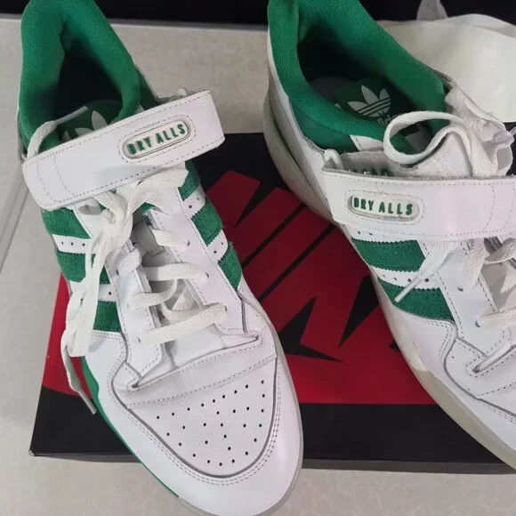 Size 12 - adidas Forum Low White Green Gum Great Looking Shoe! - Picture 3 of 9
